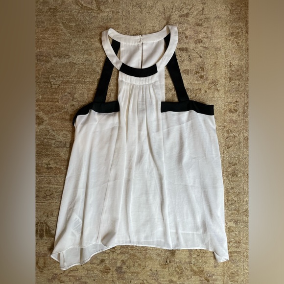 BCNG Maxazaria white and black top size Small - Picture 1 of 6